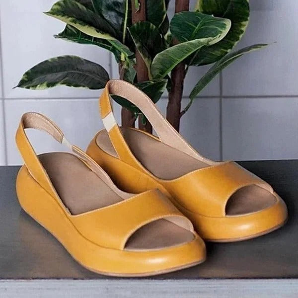 Casual women's open-toe slip-on sandals with elastic band, perfect for spring & summer comfort.