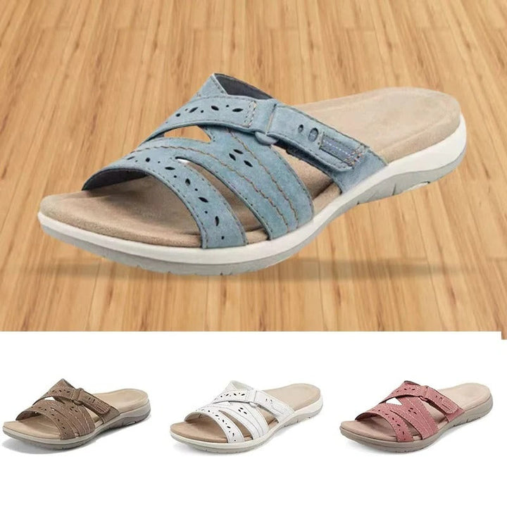 Versatile women's walking sandals, comfortable and lightweight with adjustable straps for summer adventures.