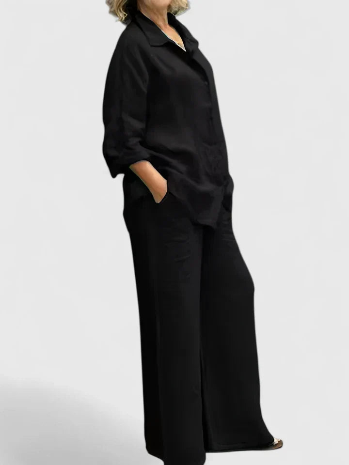 Women's apparel: a comfortable and stylish two-piece set with a relaxed, versatile fit.