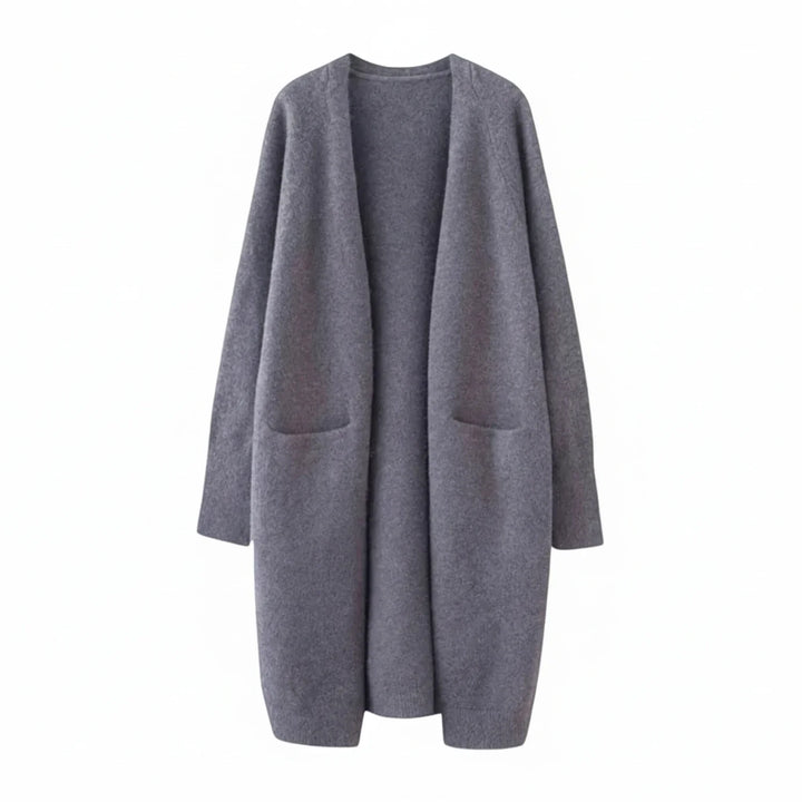 Comfortable women's long open front cardigan with patch pockets. Ideal winter sweater for a relaxed and chic look.