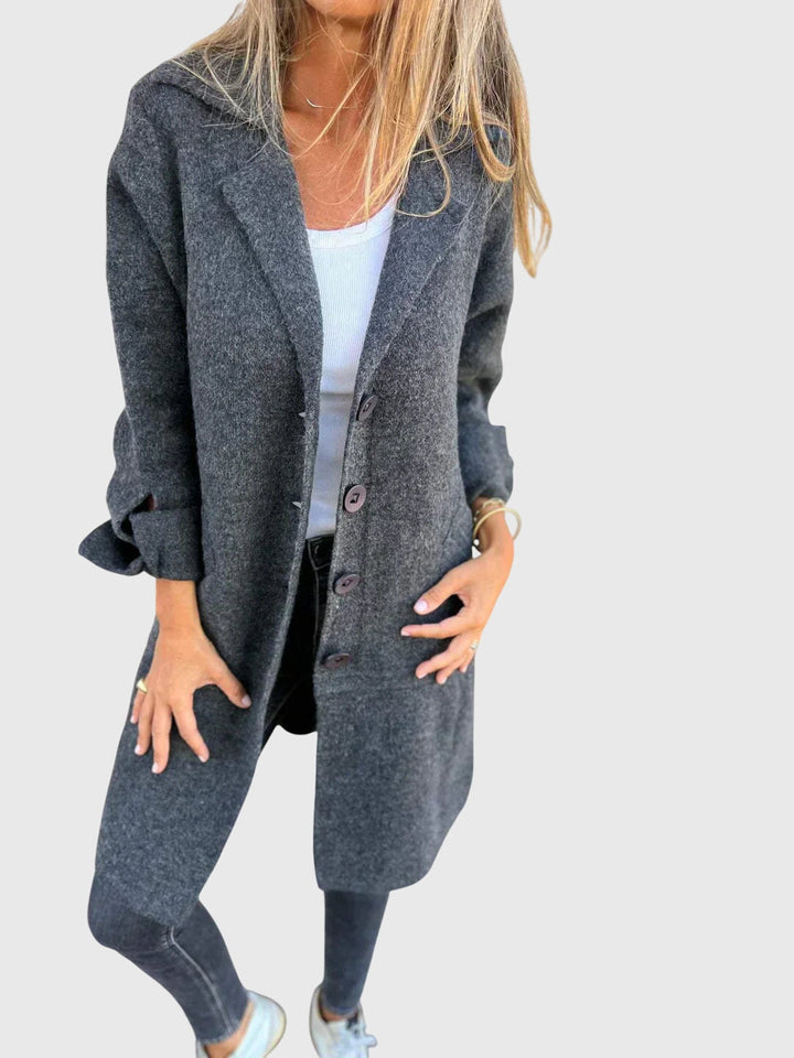 Close-up of elegant notch lapel & single-breasted design on the Women's Cozy Longline Blazer.