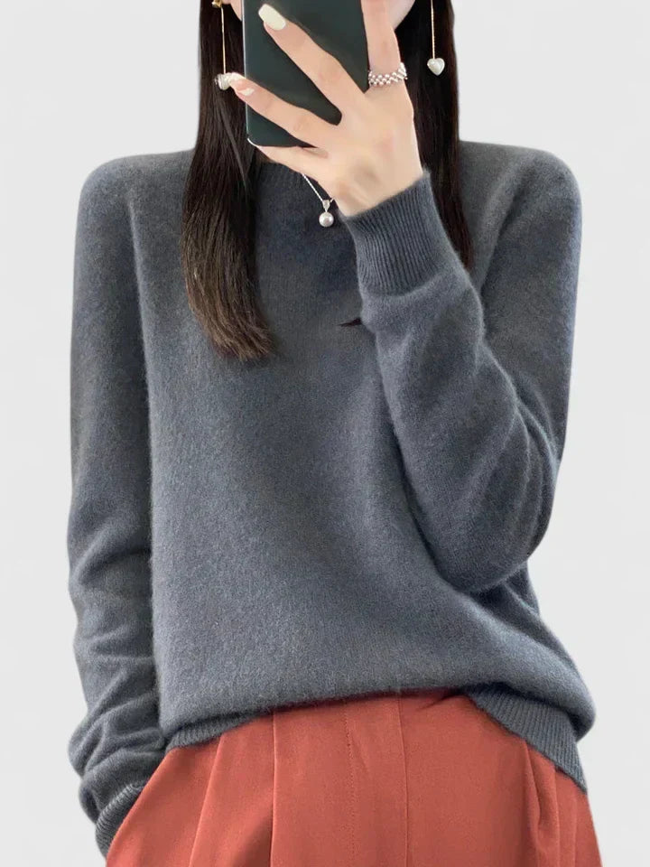 Women's cozy knit round neck pullover sweater, perfect for a relaxed feel.