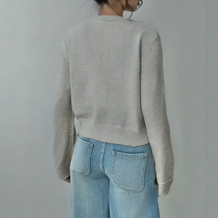 Cropped button cardigan for women, a must-have for spring and summer outfits