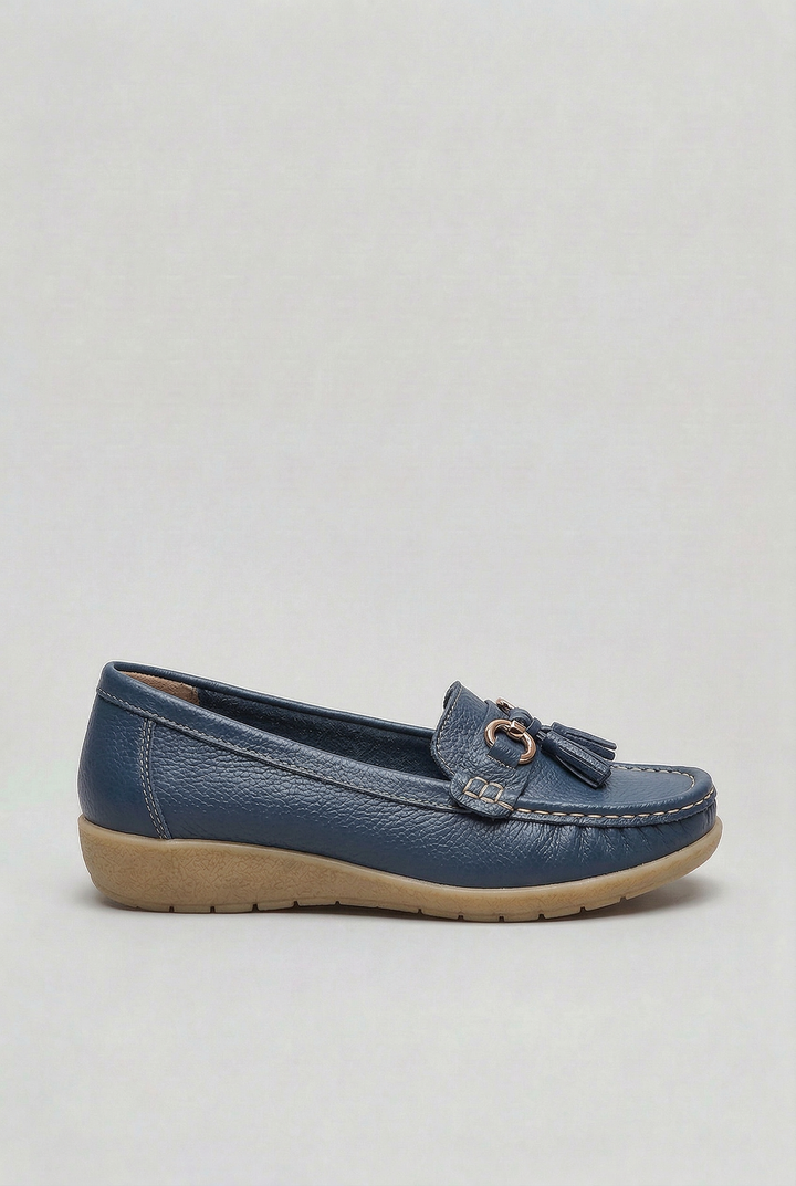 Elegant women's cushioned loafers, offering both style & comfort for any casual occasion.