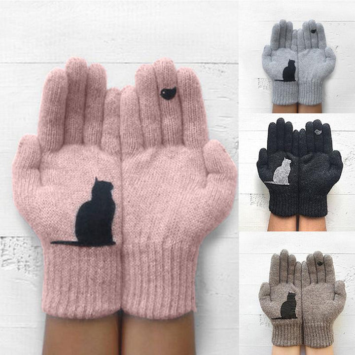 Women's cute cat print cotton winter gloves, soft and warm for cold weather.
