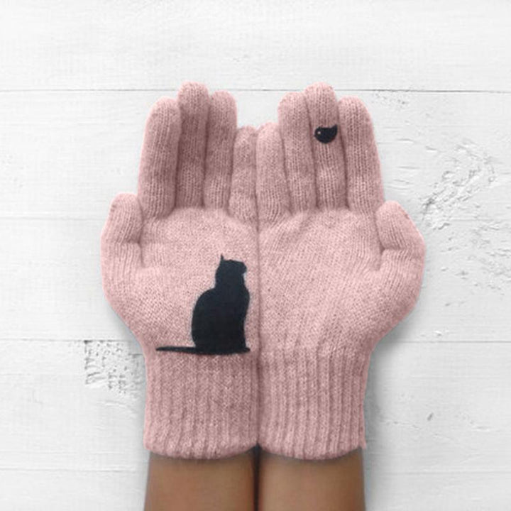 Stylish women's cat print cotton gloves, designed for warmth and winter comfort.