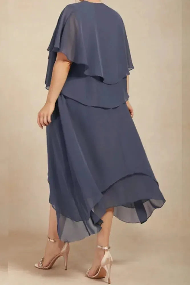 Comfortable women's printed midi dress with a flowy, relaxed fit. Ideal for casual summer and spring outfits.