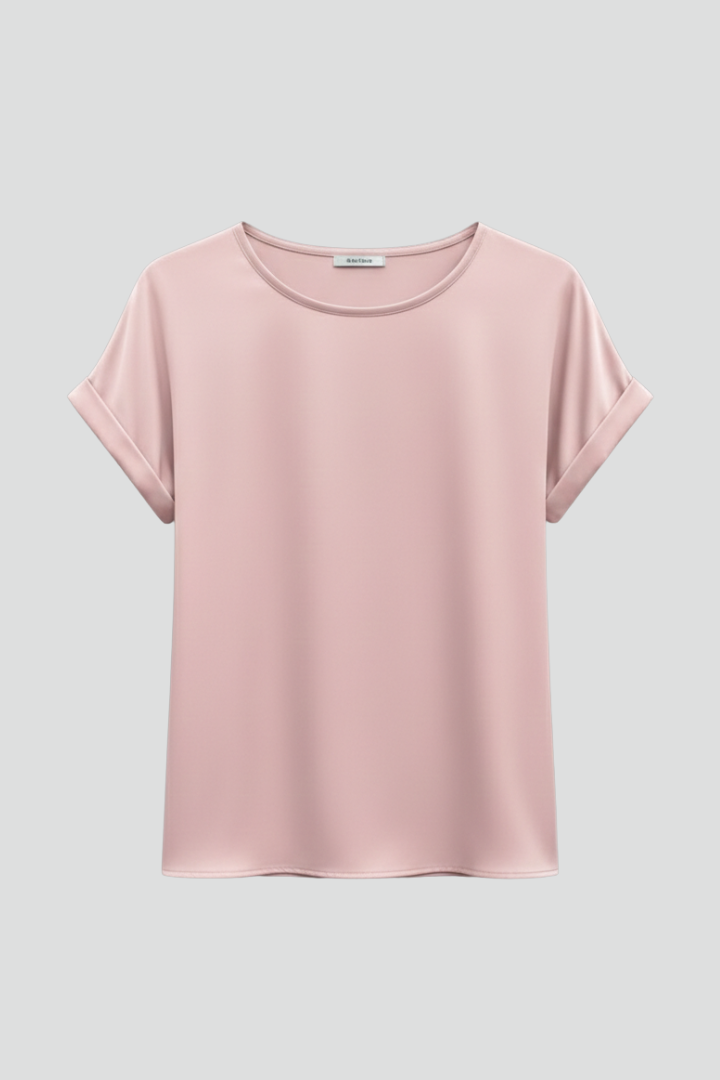Women's effortless round neck t-shirt with rolled short sleeves, a casual and comfortable everyday top.