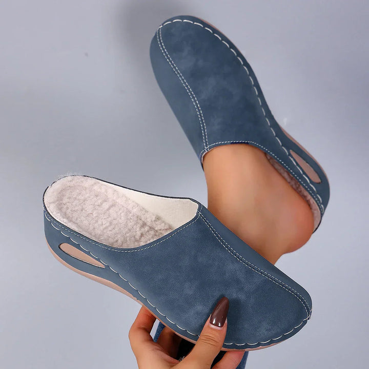 Women's effortless slip-on comfort clogs, perfect for all-day wear & walking.