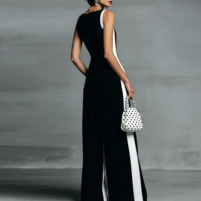 Chic women's wide leg jumpsuit, sleeveless V-neck. An effortless and comfortable piece for any summer fashion look.