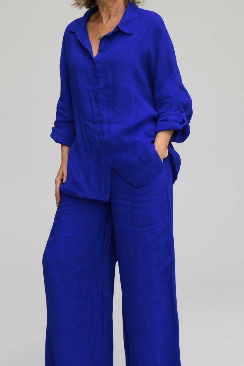 Trendy women's wide leg matching set. Versatile two-piece summer outfit, perfect for resort, travel, or casual wear.