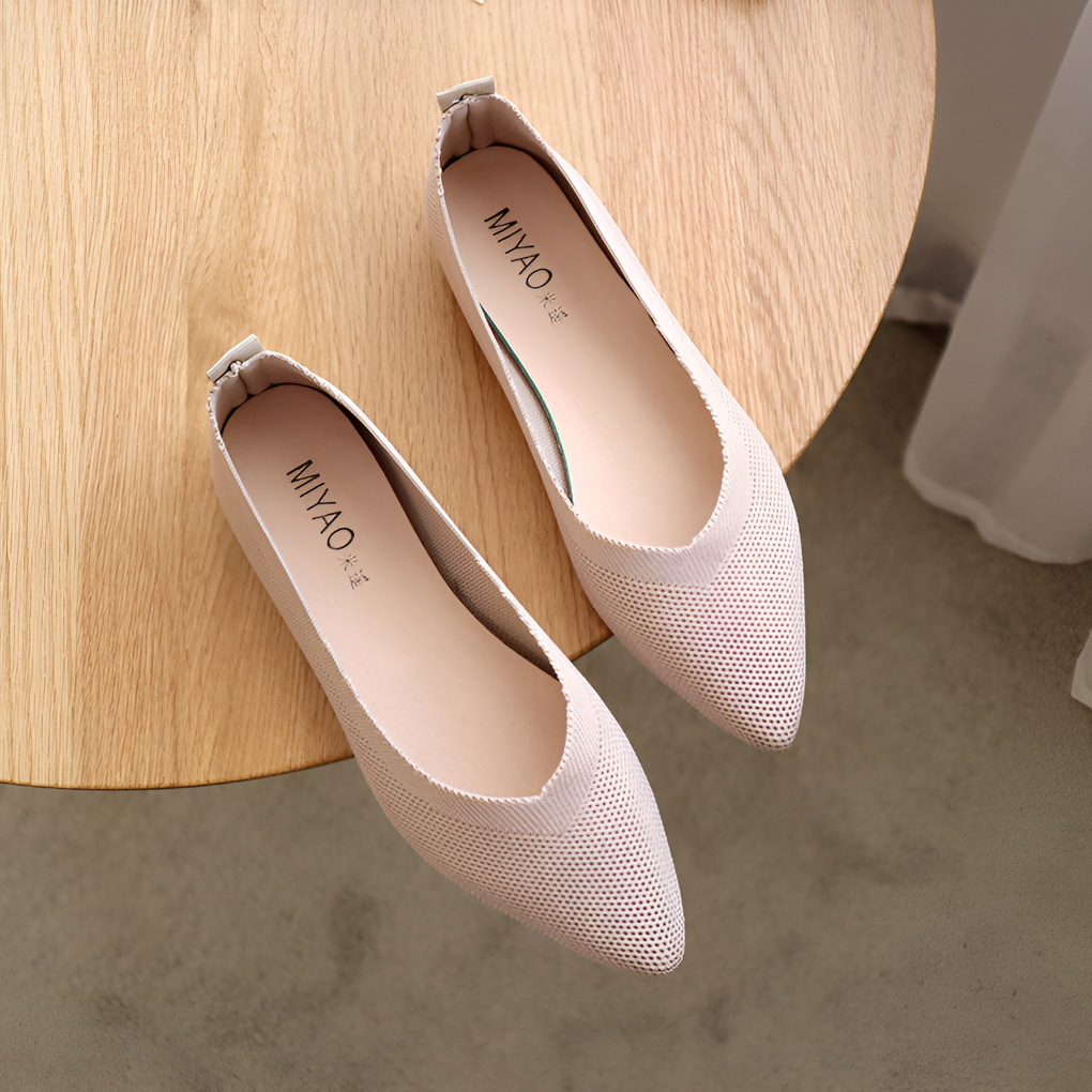 Chic women's ballerina flats, elegant & comfortable everyday shoes for spring and summer.