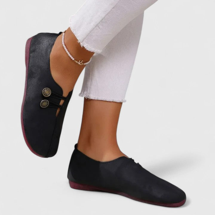 Lightweight women's foldable travel loafers with elastic closure, easy to pack, comfortable for all-day wear.