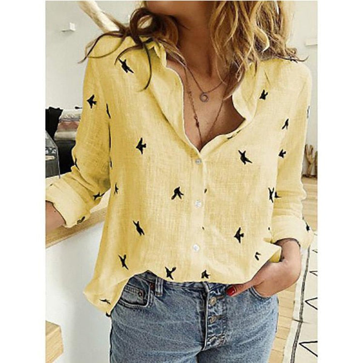 Versatile women's elegant long-sleeve blouse. Seamlessly transitions from casual to office wear.