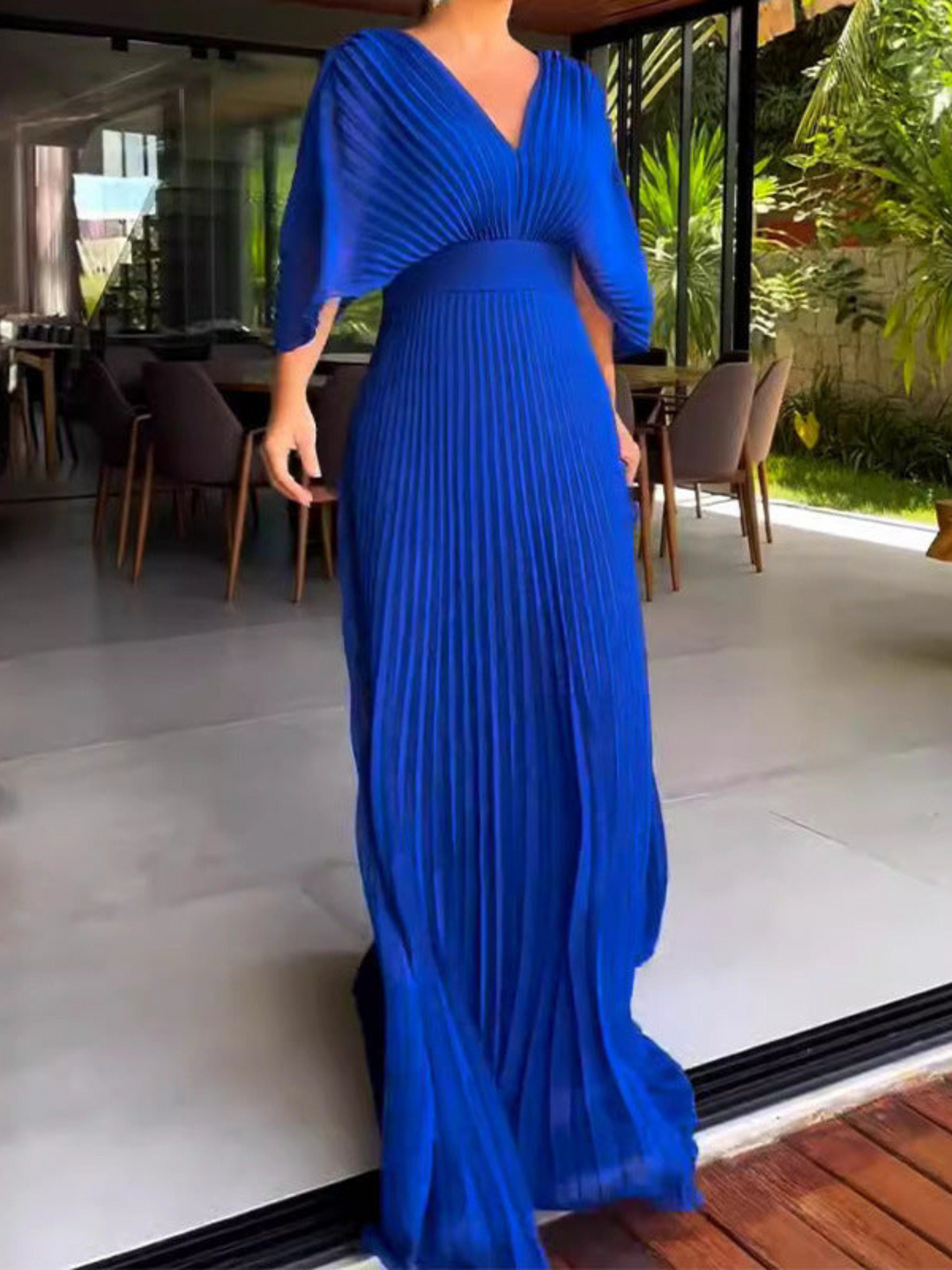 Flowy pleated batwing maxi dress for women, a graceful choice for wedding guests, summer parties, or formal events.