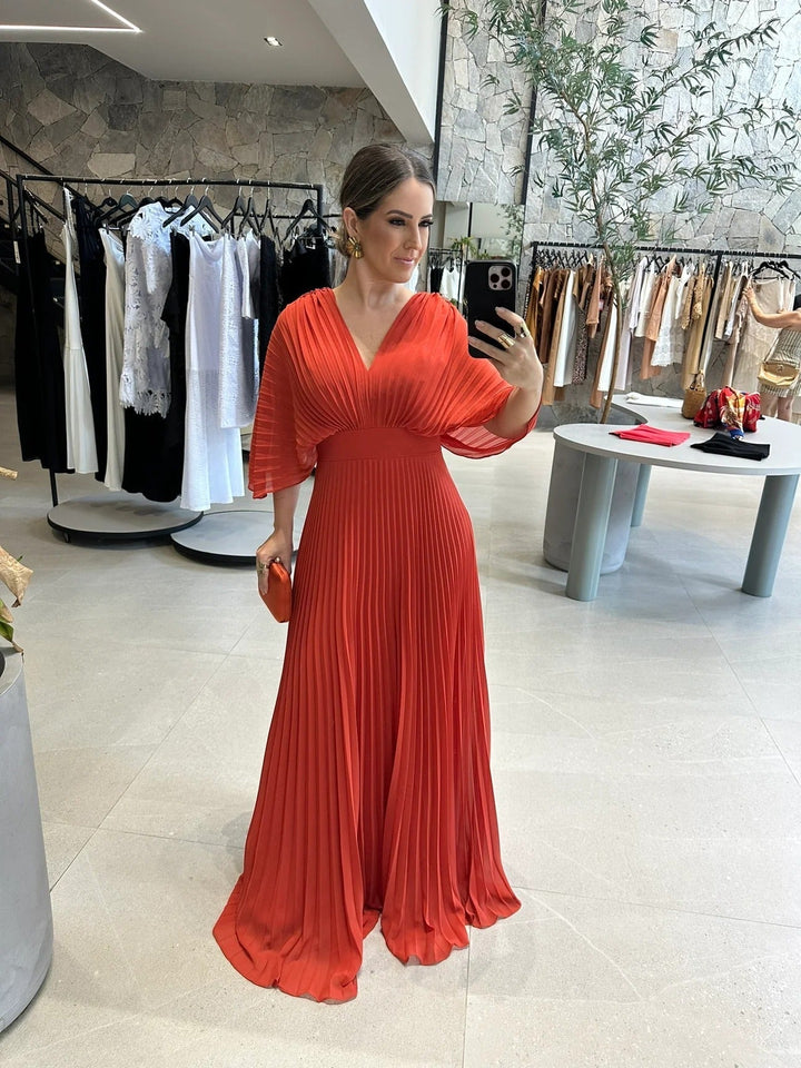 Stunning women's spring/summer pleated batwing maxi dress, ideal for wedding guests, evening events, or formal parties.