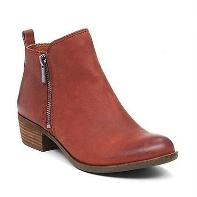 Chic women's ankle boots with a comfortable block heel, rounded toe & practical side zip for daily wear.