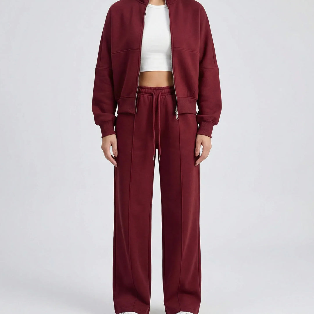 Relaxed fit women's Evie loungewear two-piece set, straight leg trousers for ultimate comfort and style.