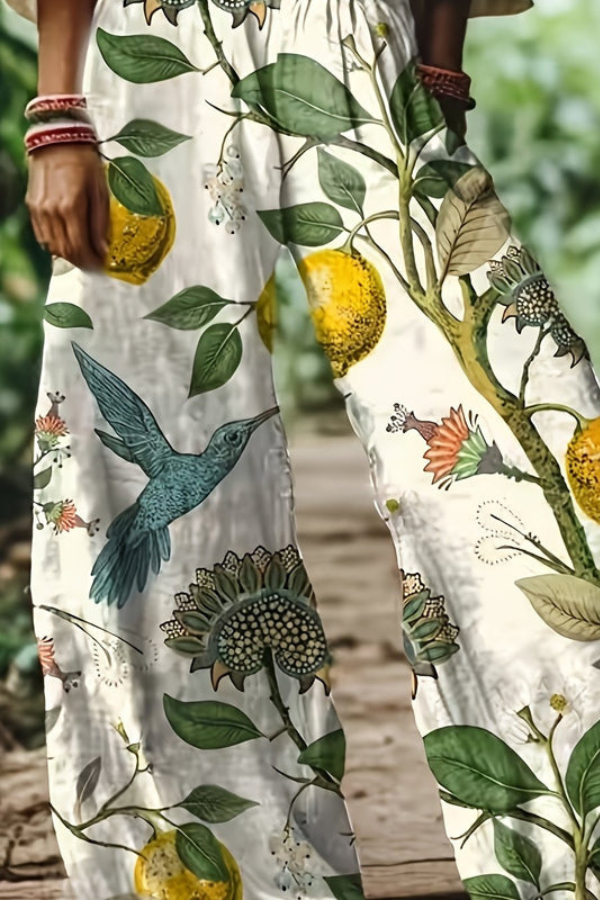 Lightweight and breathable women's floral cropped pants, ideal for hot summer days.