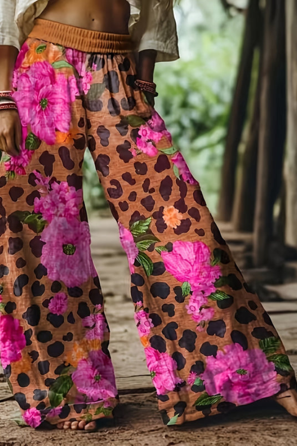 Stylish women's cropped pants with a vibrant floral print, ideal for summer fashion.