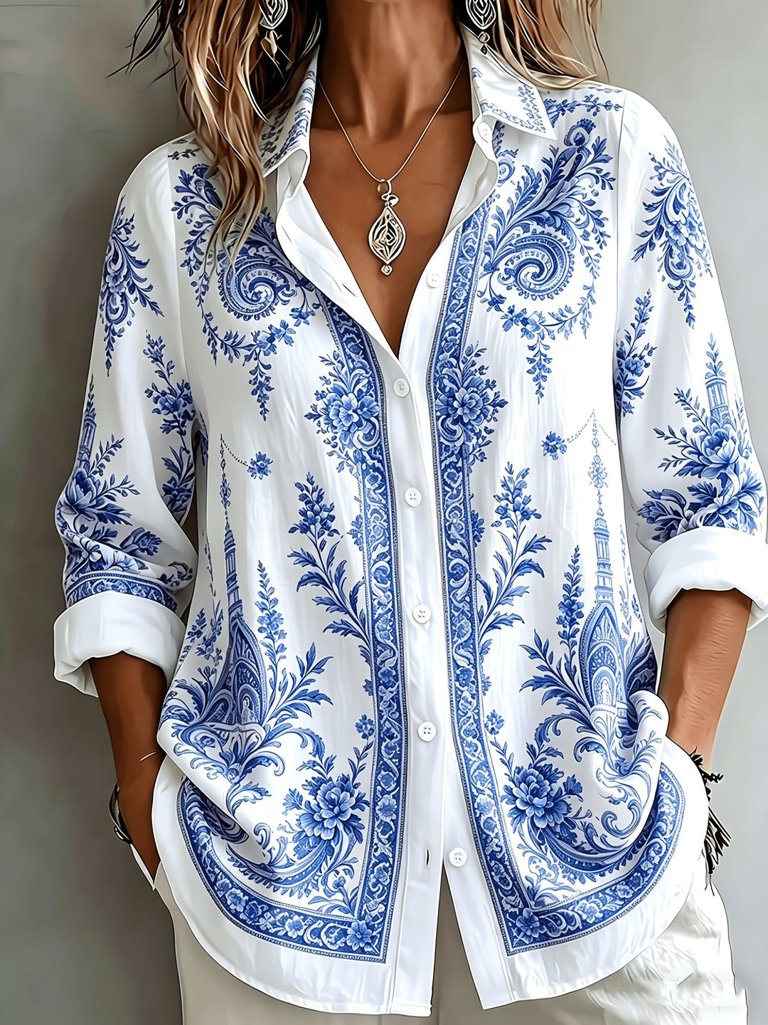 Women's versatile long-sleeved blouse, floral paisley pattern, ideal for everyday wear.