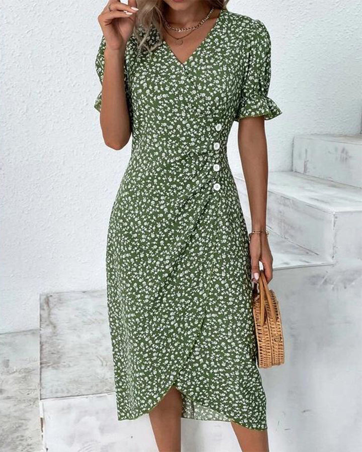 Versatile women's midi dress, a floral wrap style with a flattering V-neck, ideal for parties.