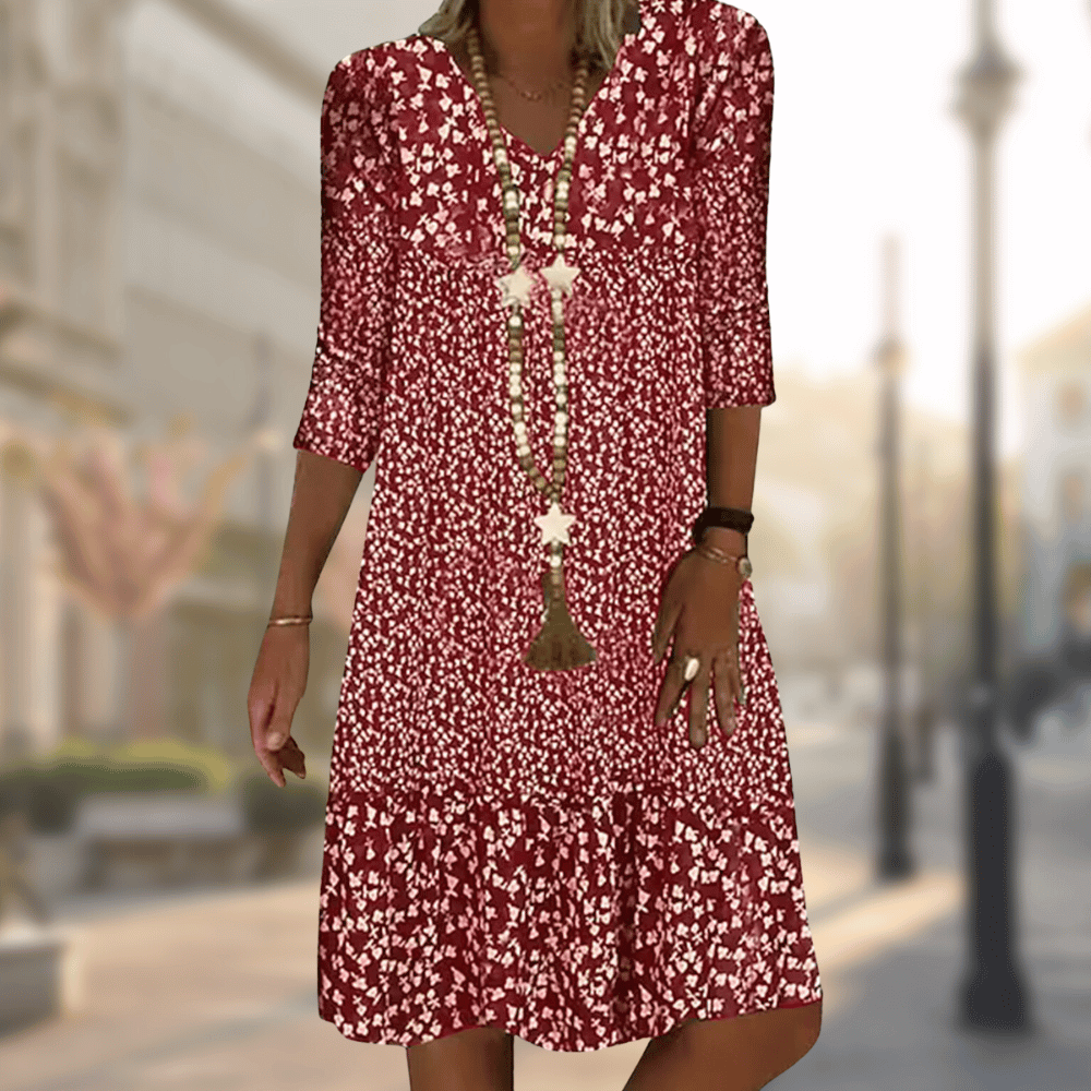 Comfortable women's floral print tiered summer dress, flowy design for a stylish casual look, available in plus size.