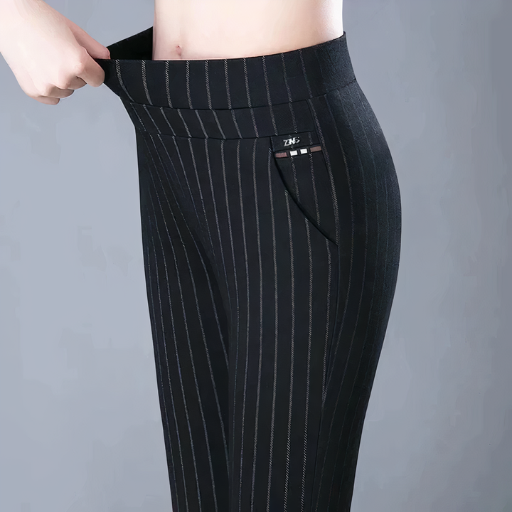 Versatile women's high-waist stretch pants with side pockets. Ideal for office, business & smart casual wear.