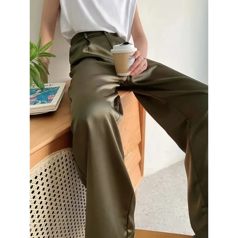 Chic women's wide leg pants, high waist, comfortable, perfect for spring & summer style.