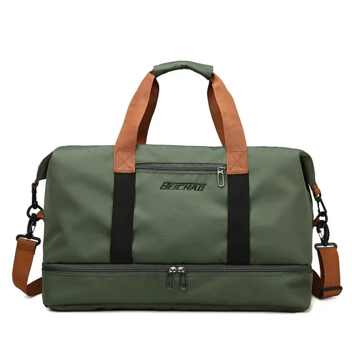 Women's spacious fitness travel bag. Wet-dry compartment, shoe storage. Ideal for gym, weekend, or sports.