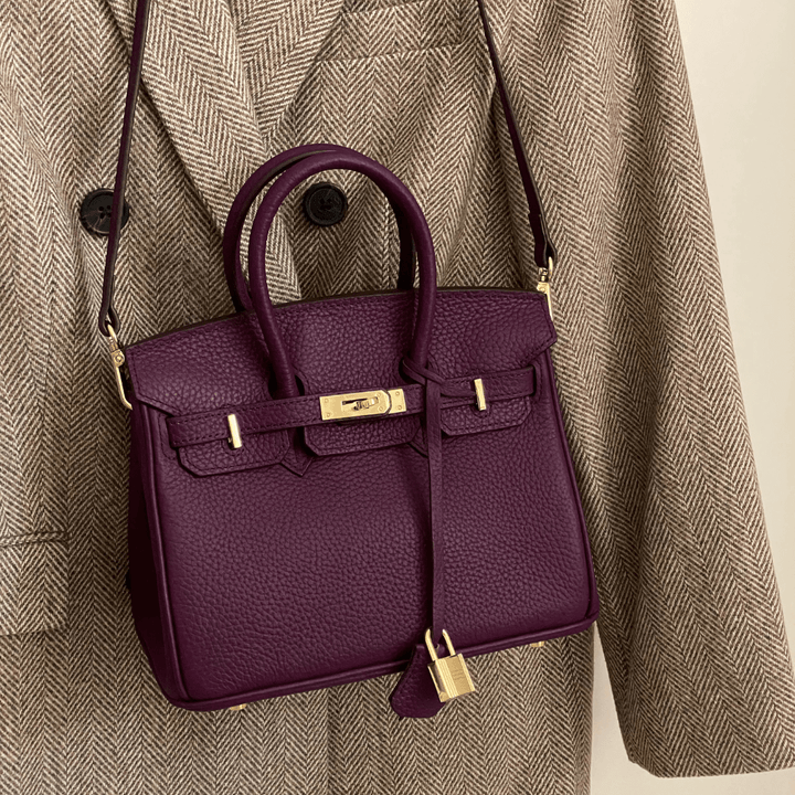 Fashionable women's large leather handbag. A chic shoulder tote to elevate everyday outfits.