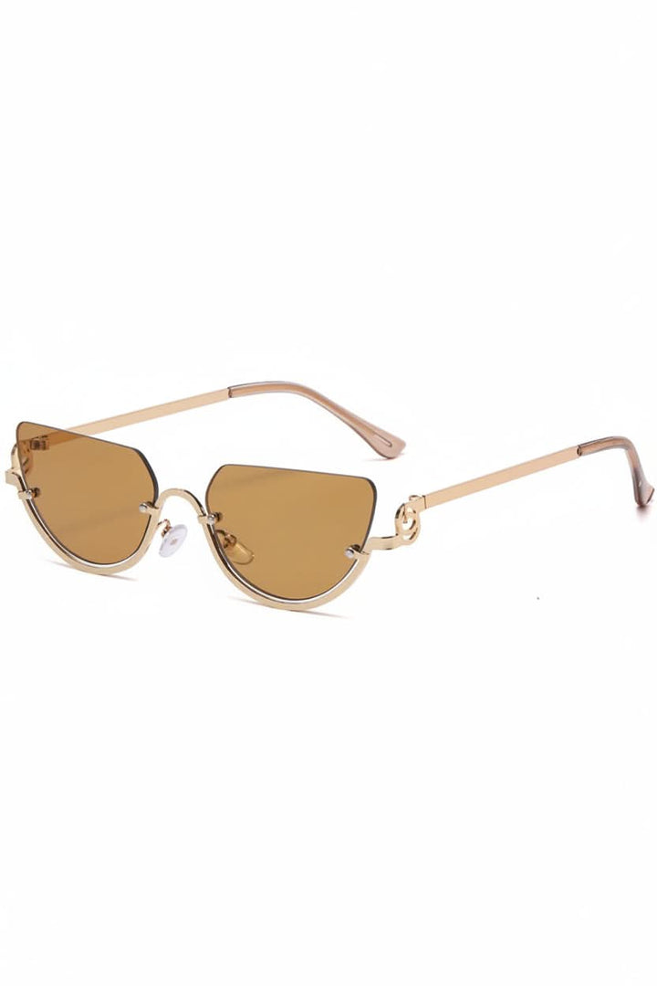 Chic women's lightweight cat eye sunglasses, providing essential UV protection for fashionable and safe eyewear.
