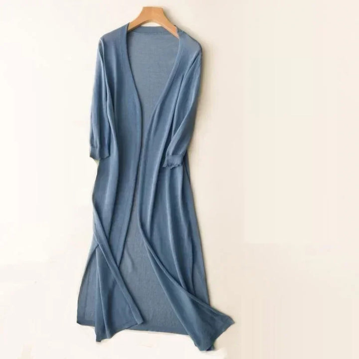 Versatile women's lightweight long cardigan with side slits, perfect for casual or smart-casual outfits.