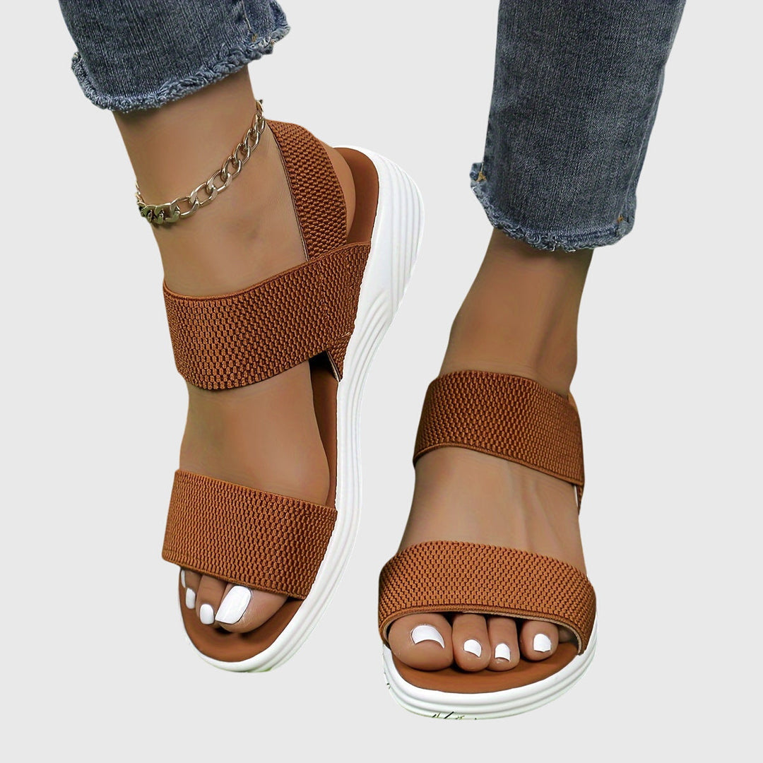 Summer women's sandals, adjustable & orthopedic, offering arch support & foot relief.