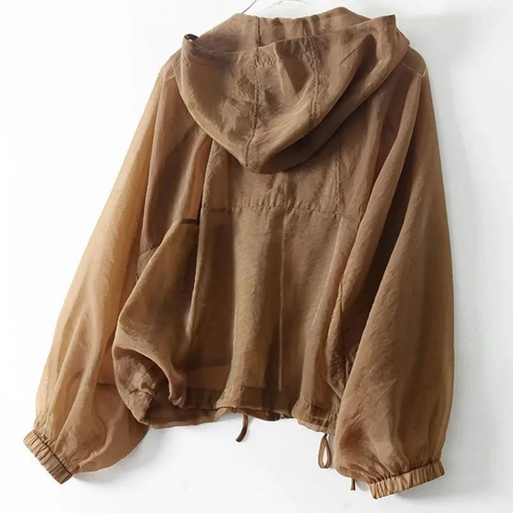 Casual women's hooded sweatshirt, lightweight & breathable, perfect for summer travel & everyday sun protection.