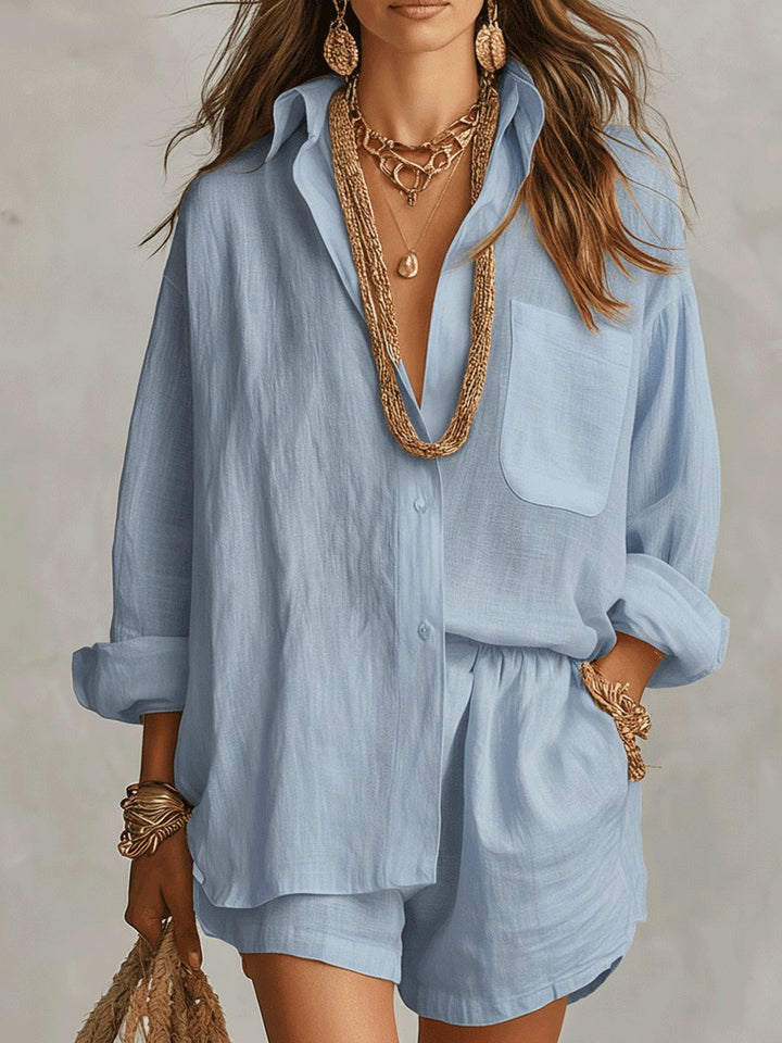 Effortless women's two-piece short set: long-sleeve top & matching shorts. Comfortable summer style.