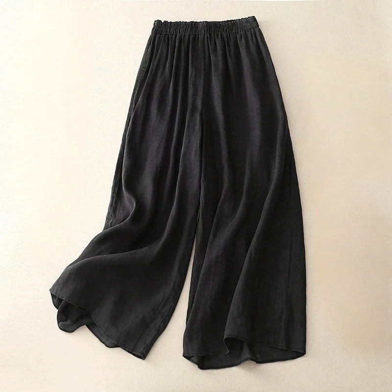 Versatile women's relaxed fit trousers, perfect for casual spring & summer comfort with a loose straight leg.