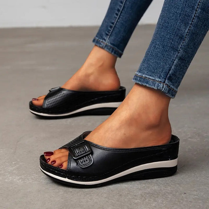 Lorena orthopaedic walking shoes for women. Experience healthy feet & superior comfort daily.
