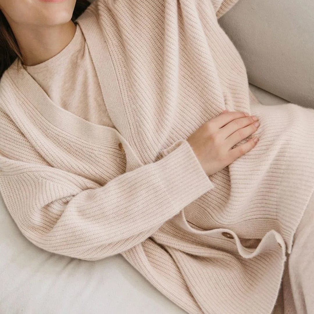 Stylish women's cardigan, luxurious knit, elegant layering piece for any season.