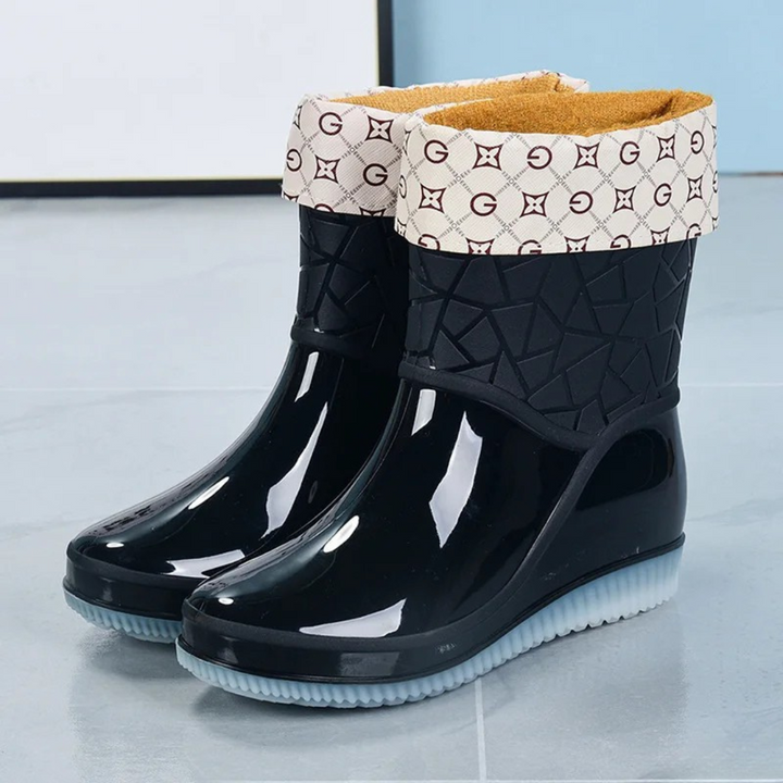 Marvella mid-height waterproof boots, stylish design & anti-slip sole for women.
