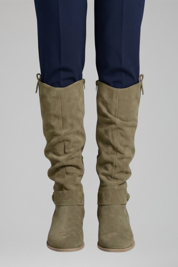 Casual women's knee-high orthopaedic boots, comfy and warm with a side zipper for winter fashion.
