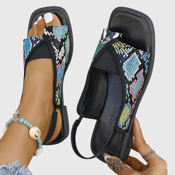 Summer women's sandals: orthopedic arch support & cushioning for ultimate beach comfort and style.