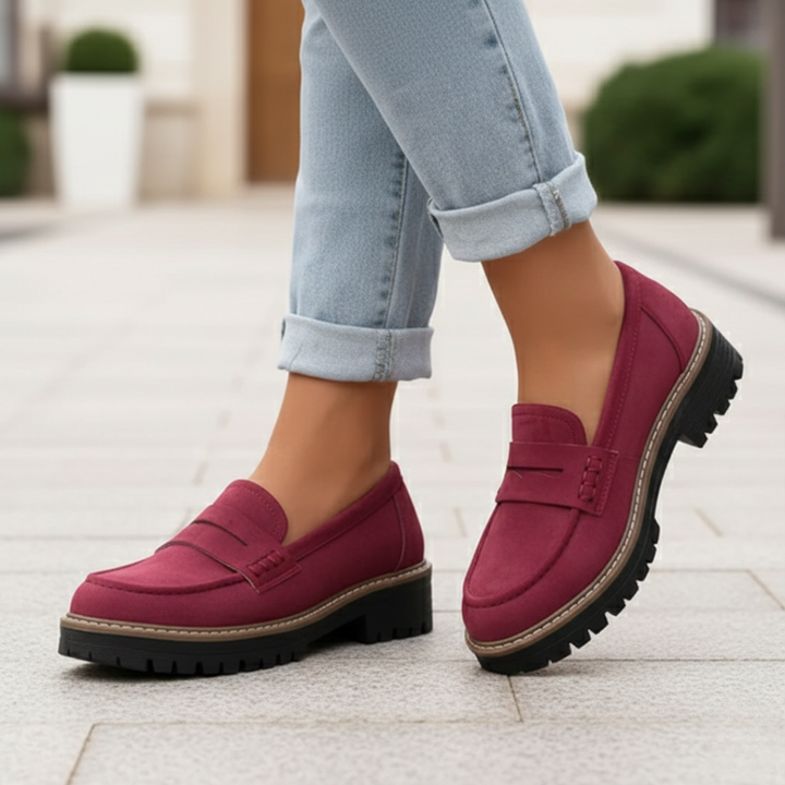 Modern women's comfort loafers, offering orthopedic support & a chic chunky sole design.