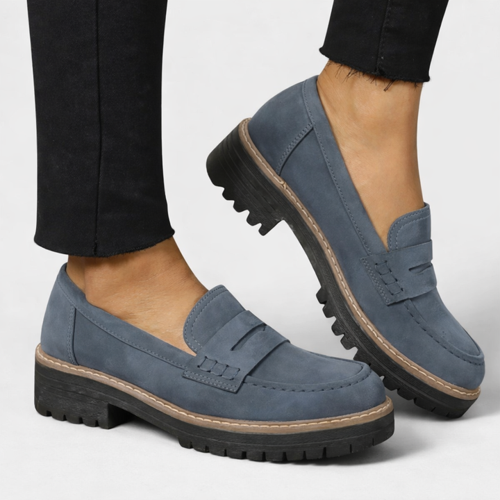 Versatile women's fashion loafers with orthopedic support, ideal flats for all-day comfort and walking.