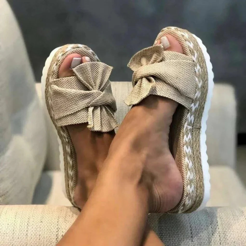 Women's orthopedic fashion sandals with arch support, adjustable straps, perfect for summer casual comfort.