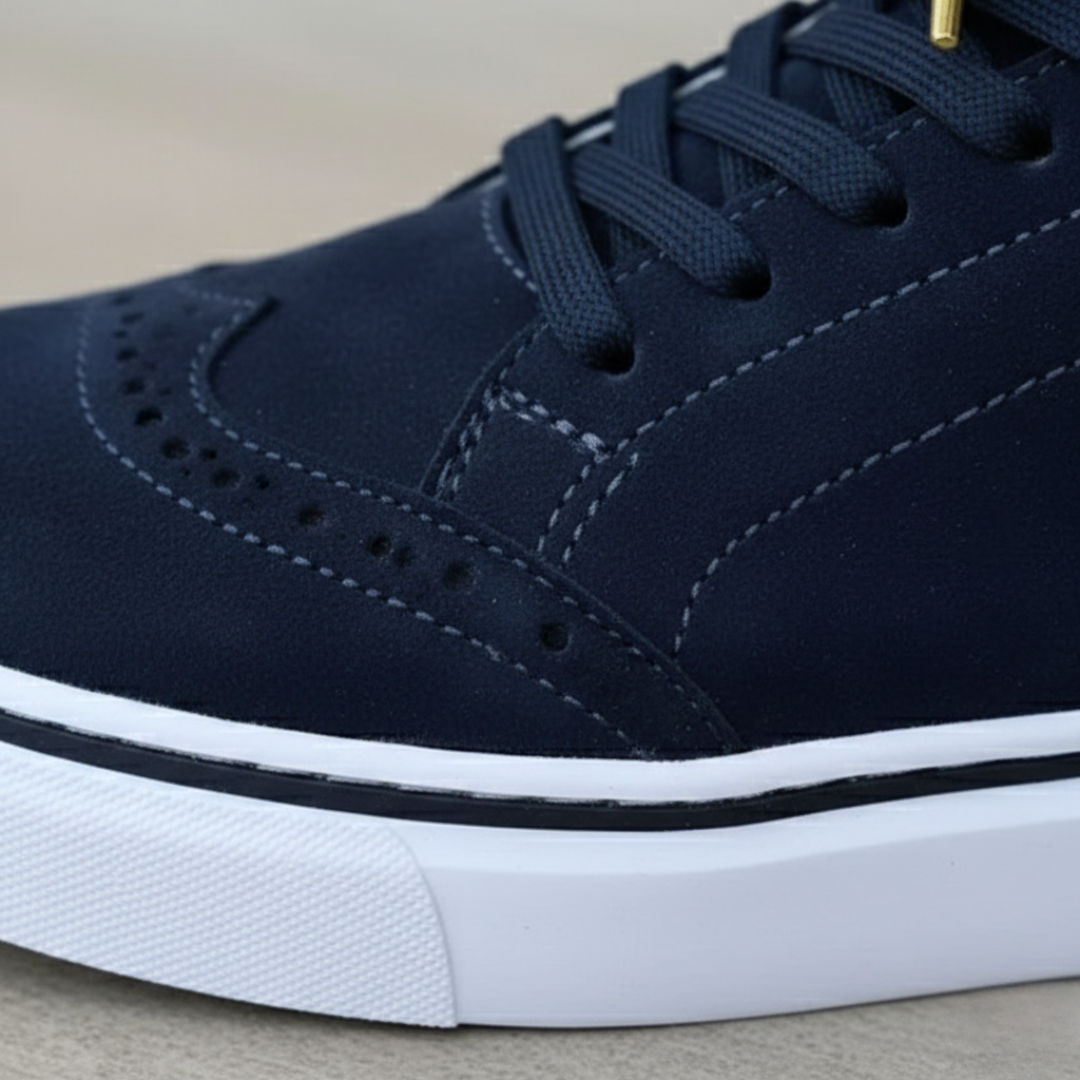 Stylish women's low-top comfort sneakers with orthopedic support, perfect for everyday casual wear.