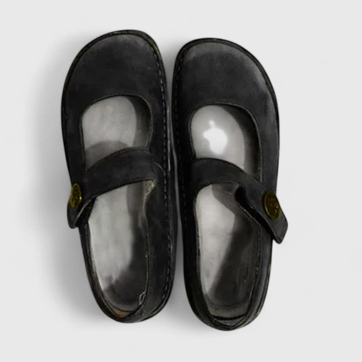 Women's comfort Mary Jane shoes with advanced arch support, designed for walking & everyday wear.