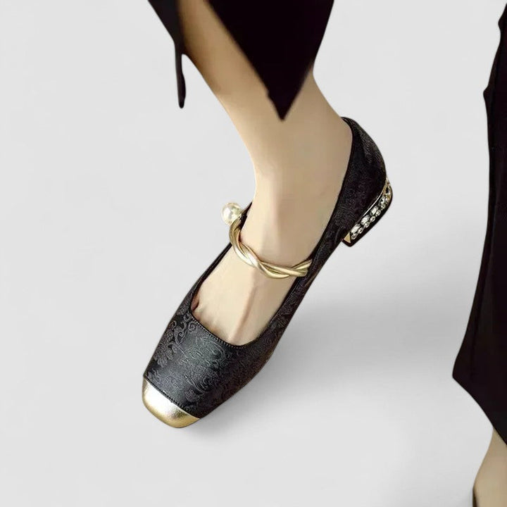 Elegant women's Mary Jane dress shoes, vintage buckle and comfortable low block heel.