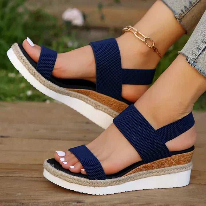 Women's walking sandals, stylish orthopedic platforms with arch support for summer comfort.