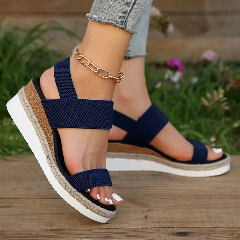 Orthopedic platform sandals for women, ensuring all-day comfort and support for walking.